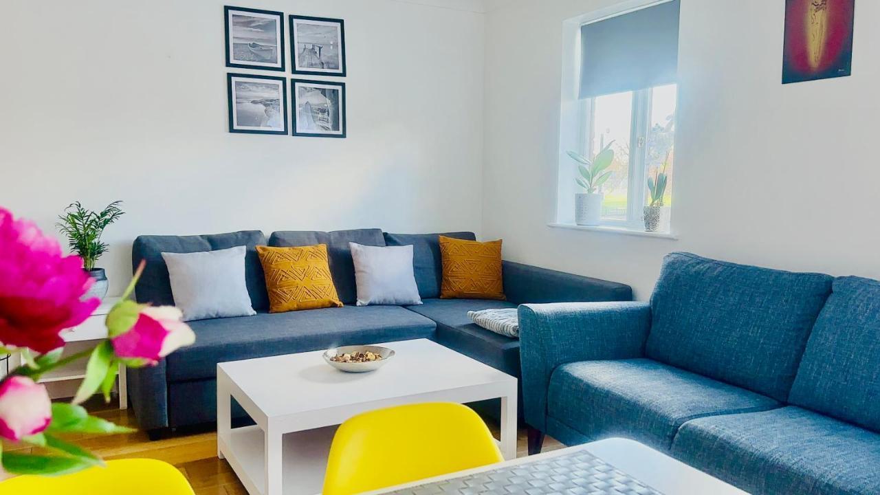 Amazing Location - City Of London- 2 Bedroom Stunning Canal View House With Private Garden,Parking & Balcony Exteriör bild