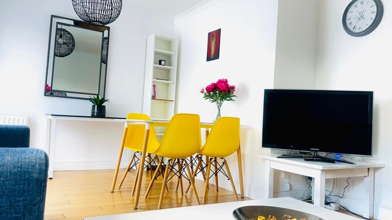 Amazing Location - City Of London- 2 Bedroom Stunning Canal View House With Private Garden,Parking & Balcony Exteriör bild